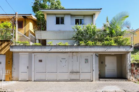 Fachada de casa à venda com 4 quartos, 350m² em Jardim Leonor, São Paulo