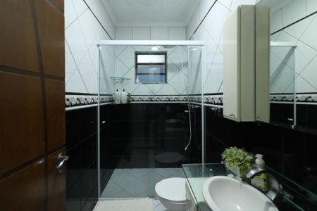 Banheiro de casa para alugar com 2 quartos, 250m² em Jardim Melo, Diadema