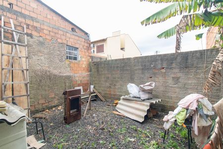 Quintal de casa à venda com 2 quartos, 120m² em Hípica, Porto Alegre