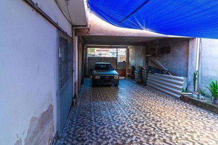 Garagem de casa à venda com 6 quartos, 250m² em Jardim Campinas, São Paulo