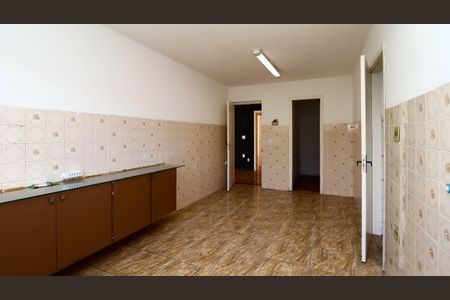 Cozinha de casa para alugar com 2 quartos, 140m² em Jardim Amalia, São Paulo