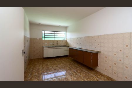 Cozinha de casa para alugar com 2 quartos, 140m² em Jardim Amalia, São Paulo