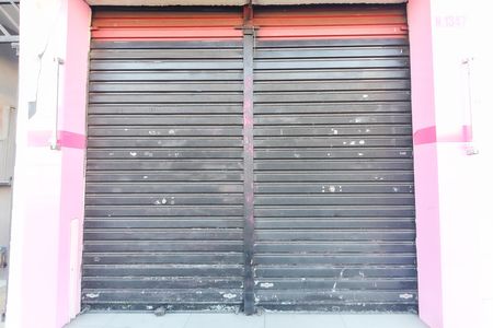 Garagem de casa à venda com 3 quartos, 130m² em Vila Curuçá Velha, São Paulo