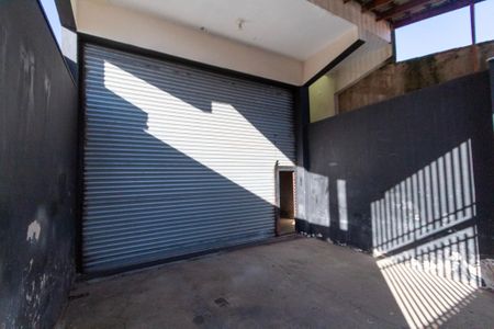 Casa para alugar com 190m², 3 quartos e 1 vagaGaragem / Galpão 