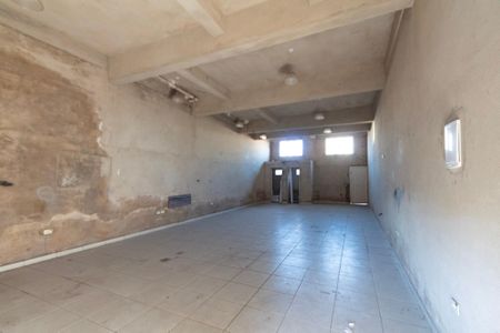 Casa para alugar com 190m², 3 quartos e 1 vagaGaragem / Galpão 
