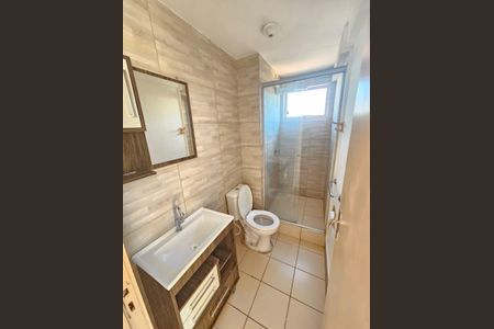 Banheiro de apartamento para alugar com 2 quartos, 66m² em Partenon, Porto Alegre