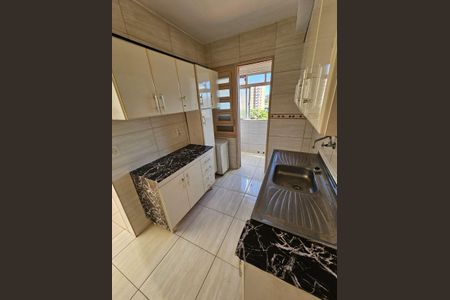 Cozinha  de apartamento para alugar com 2 quartos, 66m² em Partenon, Porto Alegre