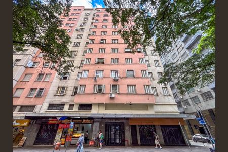 Apartamento à venda com 44m², 1 quarto e sem vaga Apartamento à venda com 44m², 1 quarto e sem vagaFachada