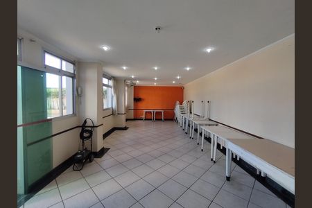 Apartamento à venda com 62m², 2 quartos e 1 vaga Apartamento à venda com 62m², 2 quartos e 1 vagaÁrea comum - Salão de festas
