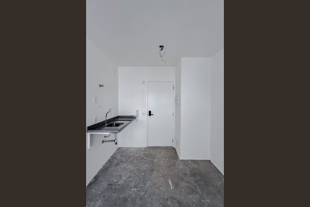 Cozinha de kitnet/studio à venda com 1 quarto, 24m² em Liberdade, São Paulo