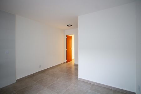 Sala de apartamento para alugar com 1 quarto, 32m² em Laranjal, São Gonçalo