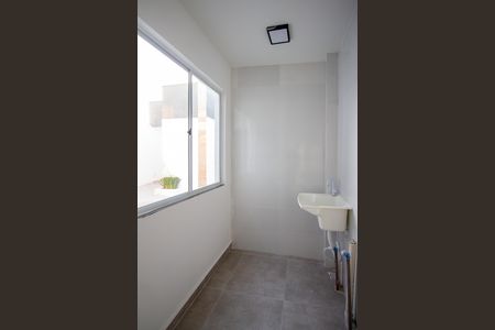 Área de Serviço de apartamento para alugar com 1 quarto, 32m² em Laranjal, São Gonçalo