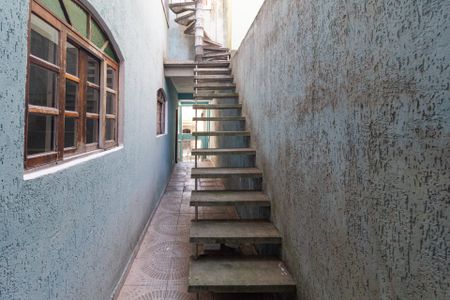 Corredor externo de casa de condomínio para alugar com 3 quartos, 96m² em Vila da Oportunidade, Carapicuíba
