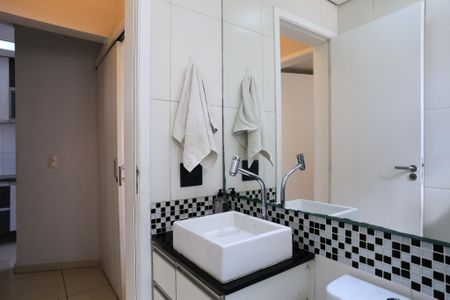 Banheiro de apartamento à venda com 2 quartos, 86m² em União, Belo Horizonte