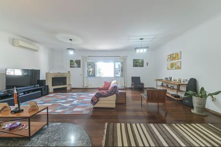 Casa à venda com 3 quartos, 296m² em Santo Amaro, São Paulo