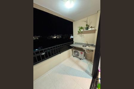 Apartamento para alugar com 75m², 2 quartos e 1 vaga Apartamento para alugar com 75m², 2 quartos e 1 vagaVaranda