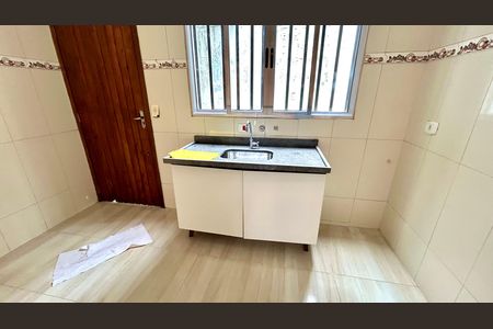 Casa para alugar com 125m², 2 quartos e 2 vagasCozinha