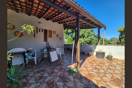 Casa de Condomínio à venda com 3 quartos, 220m² em Recreio dos Bandeirantes, Rio de Janeiro