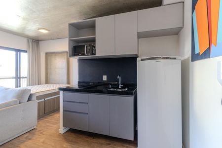 Cozinha de kitnet/studio para alugar com 1 quarto, 34m² em República, São Paulo