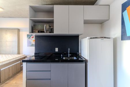 Cozinha de kitnet/studio para alugar com 1 quarto, 34m² em República, São Paulo