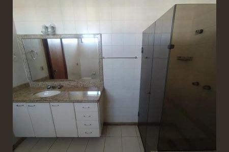 Apartamento para alugar com 310m², 4 quartos e 1 vaga Apartamento para alugar com 310m², 4 quartos e 1 vagaBanheiro 2