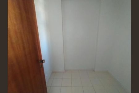 Quarto de serviço de apartamento para alugar com 4 quartos, 310m² em Osvaldo, Uberlândia