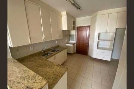 Apartamento para alugar com 310m², 4 quartos e 1 vaga Apartamento para alugar com 310m², 4 quartos e 1 vagaCozinha