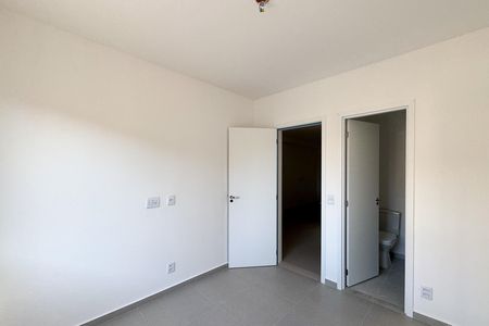 Apartamento à venda com 46m², 2 quartos e 1 vaga Apartamento à venda com 46m², 2 quartos e 1 vagaSuíte