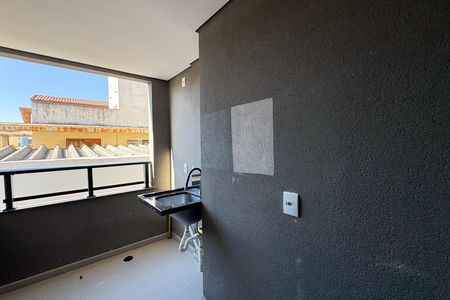 Apartamento à venda com 46m², 2 quartos e 1 vaga Apartamento à venda com 46m², 2 quartos e 1 vagaSacada e área de serviço