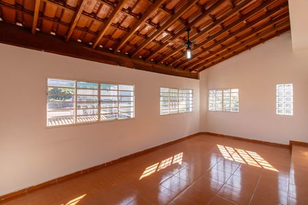 Casa para alugar com 3 quartos, 150m² em Vila Galvão, Guarulhos