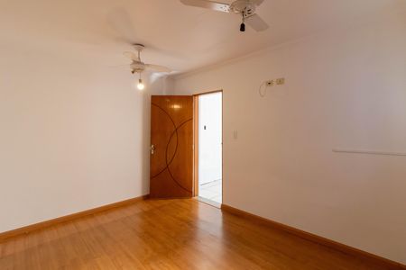 Casa para alugar com 150m², 3 quartos e 1 vaga Casa para alugar com 150m², 3 quartos e 1 vagaSuíte
