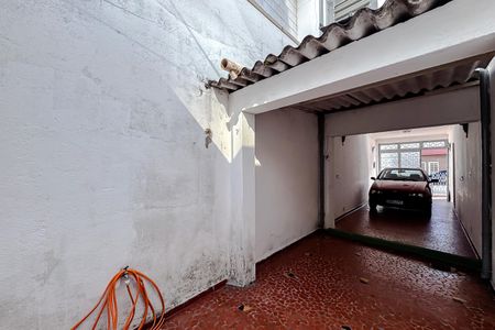 Garagem de casa para alugar com 4 quartos, 248m² em Vila Bertioga, São Paulo
