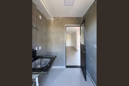 Apartamento à venda com 92m², 2 quartos e 1 vaga Apartamento à venda com 92m², 2 quartos e 1 vagaSacada e área de serviço