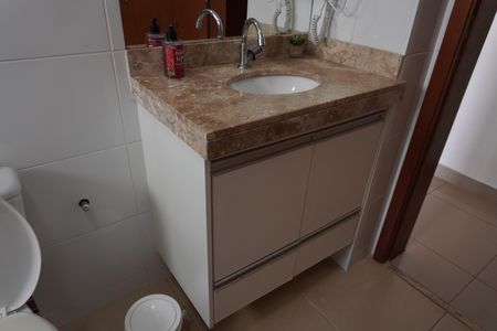 Banheiro Social de apartamento para alugar com 3 quartos, 82m² em Centro, São Carlos