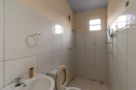 Banheiro de casa para alugar com 2 quartos, 44m² em Jardim Planalto, São Paulo