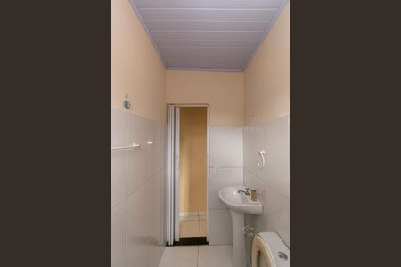 Banheiro de casa para alugar com 2 quartos, 44m² em Jardim Planalto, São Paulo