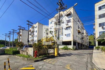 Fachada de apartamento para alugar com 2 quartos, 68m² em Mutondo, São Gonçalo