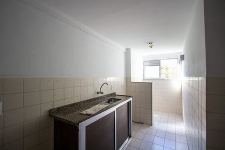 Cozinha de apartamento para alugar com 2 quartos, 68m² em Mutondo, São Gonçalo