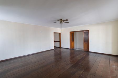 Sala de casa para alugar com 4 quartos, 240m² em Burgo Paulista, São Paulo