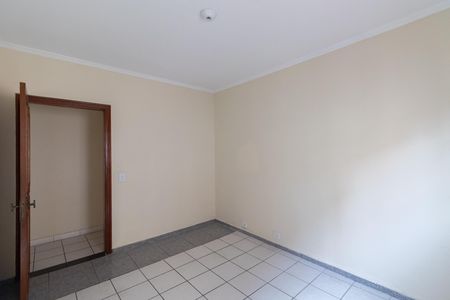 Quarto 2 de casa para alugar com 4 quartos, 240m² em Burgo Paulista, São Paulo