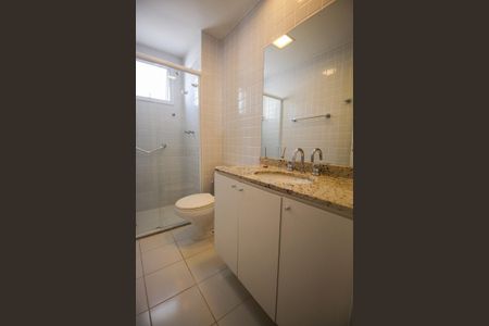 Apartamento à venda com 107m², 3 quartos e 2 vagasBanheiro