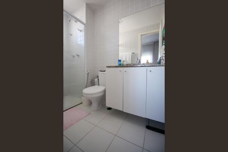 Apartamento à venda com 107m², 3 quartos e 2 vagasBanheiro da Suíte