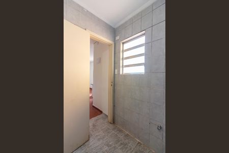Banheiro de casa para alugar com 2 quartos, 60m² em Centro, Osasco