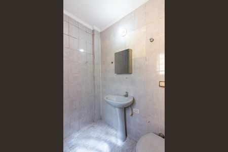 Banheiro  de casa para alugar com 2 quartos, 60m² em Centro, Osasco