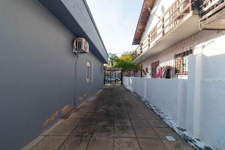 Quintal de casa à venda com 3 quartos, 528m² em São José, Porto Alegre