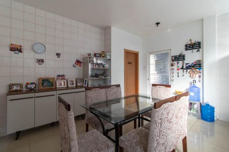 Cozinha de casa à venda com 3 quartos, 528m² em São José, Porto Alegre