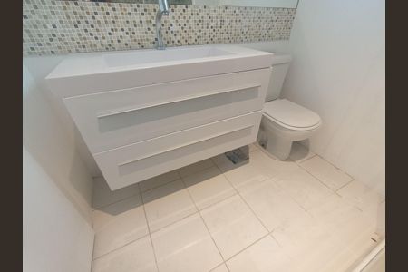 banheiro quarto 2 de casa à venda com 3 quartos, 158m² em Barra da Tijuca, Rio de Janeiro