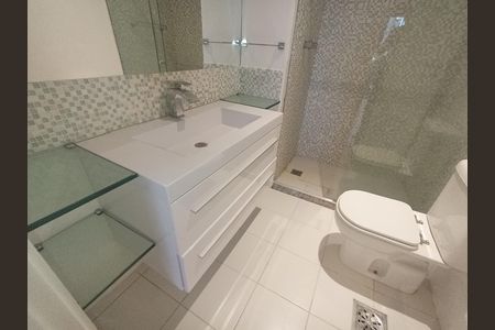 Casa à venda com 158m², 3 quartos e 2 vagas Casa à venda com 158m², 3 quartos e 2 vagas Banheiro suíte1