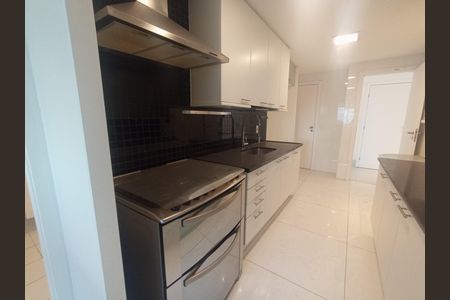 Casa à venda com 158m², 3 quartos e 2 vagas Casa à venda com 158m², 3 quartos e 2 vagasCozinha