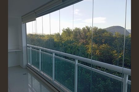 Casa à venda com 158m², 3 quartos e 2 vagas Casa à venda com 158m², 3 quartos e 2 vagasvaranda